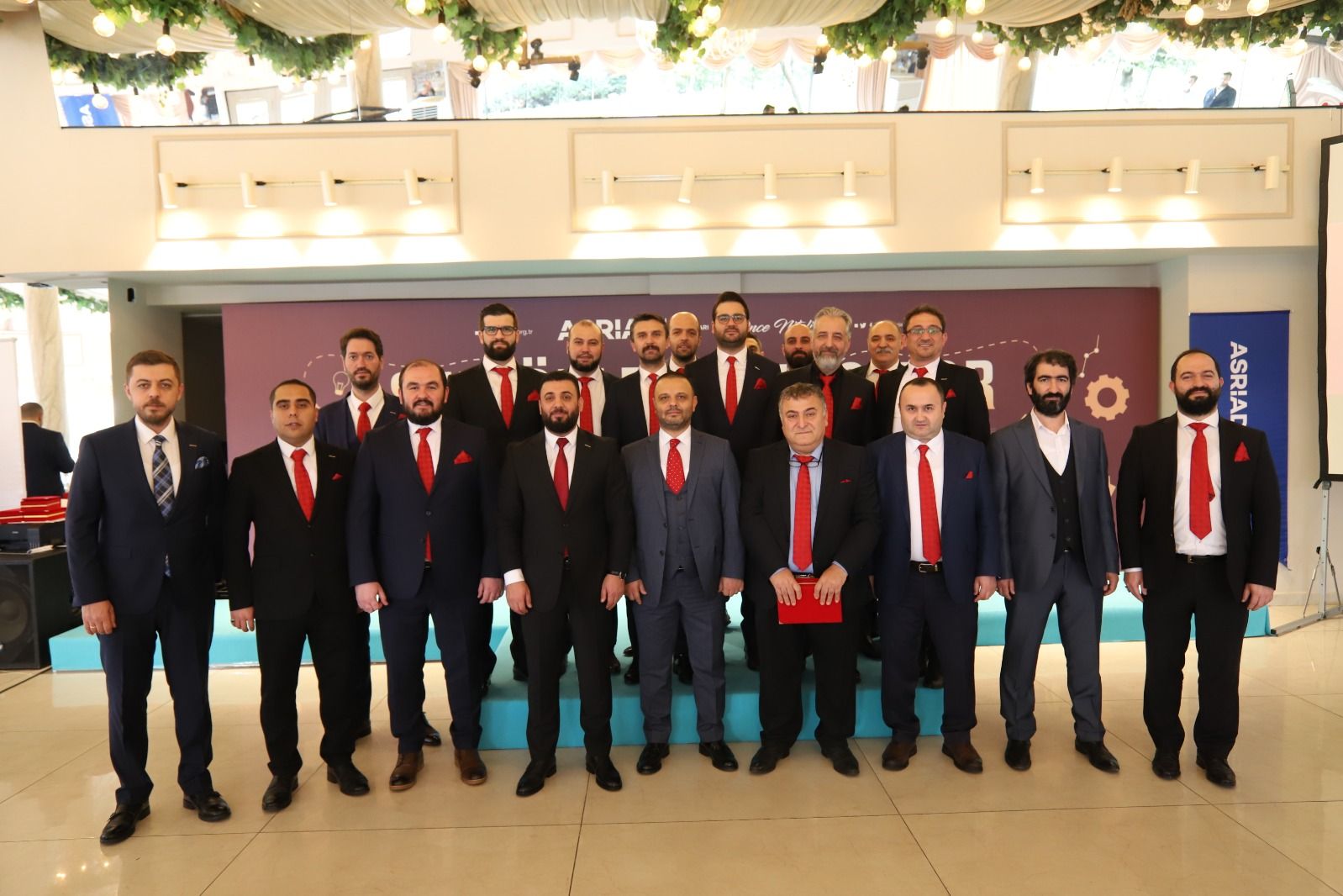 Nitelik, inanç, değer ve paylaşımın adresi ASRİAD, 18 sektörü bir araya getirdi.