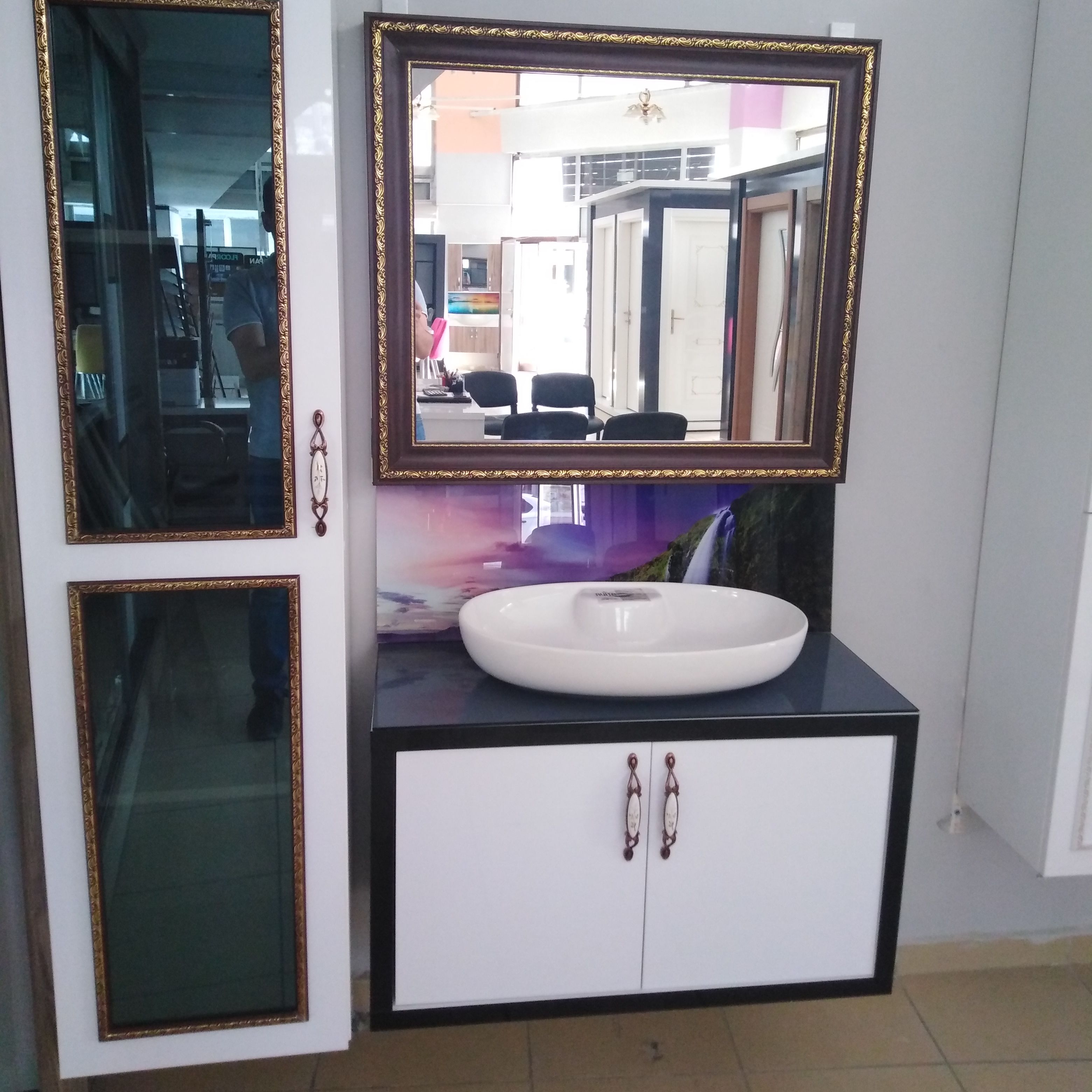 BANYO DOLABI